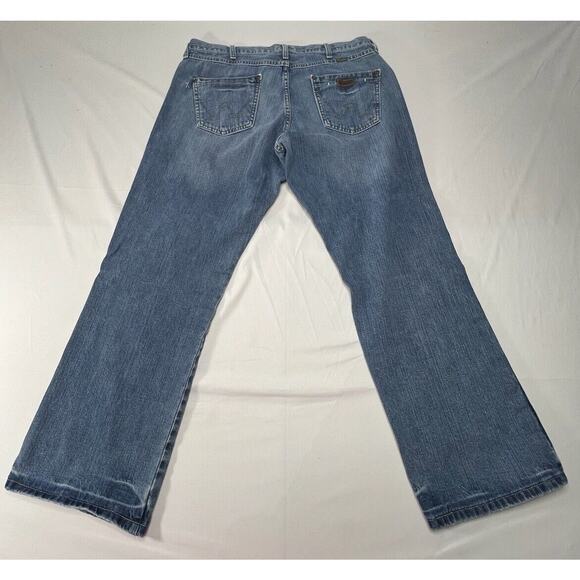 Wrangler Men's Relaxed Bootcut Blue Denim Work Jeans - Size 36x29 *READ* - Picture 2 of 7